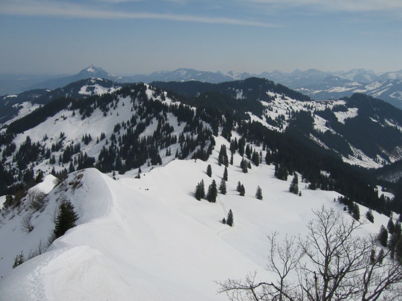 2009-04-12 Allgaeu (09) Look back at Ochsen and Weiherkopf